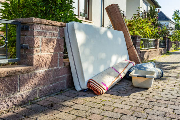 Best Yard Cleanup Services  in Bridgeport, IL